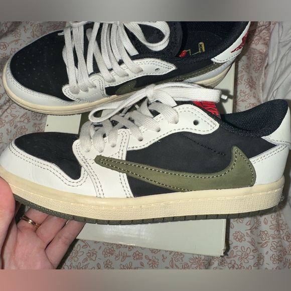 Kids Jordan 1 retro low OG Travis Scott medium Olive - Picture 7 of 9